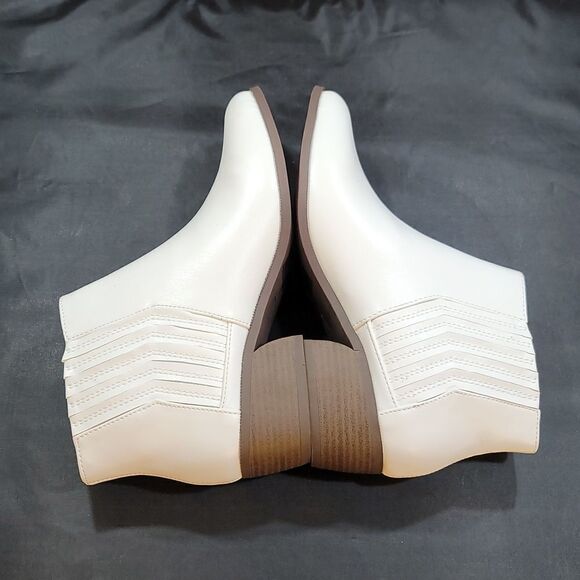 BRAND NEW QUPID LOW BLOCK HEEL POINTED TOE BOOT - Picture 10 of 16